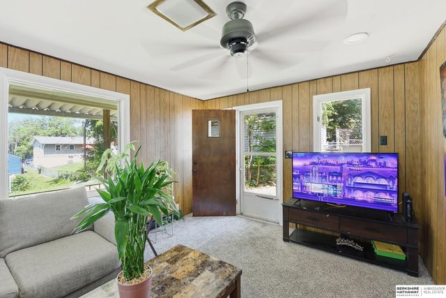 3496 Pratt Street, Omaha, NE 68111