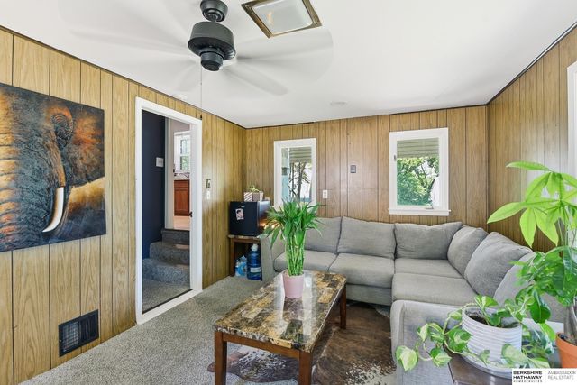 3496 Pratt Street, Omaha, NE 68111