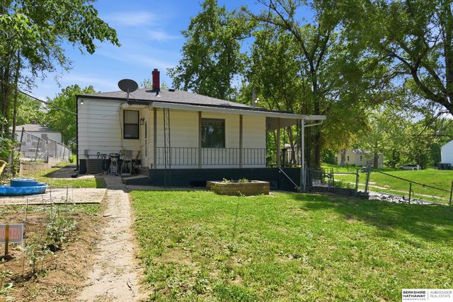 3496 Pratt Street, Omaha, NE 68111