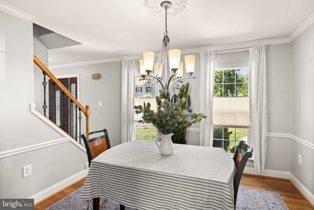 5593 ANN PEAKE DR, Fairfax, VA 22032