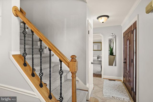 5593 ANN PEAKE DR, Fairfax, VA 22032
