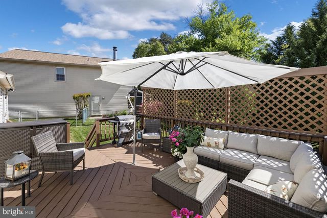 5593 ANN PEAKE DR, Fairfax, VA 22032