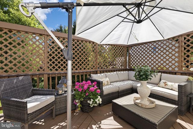 5593 ANN PEAKE DR, Fairfax, VA 22032