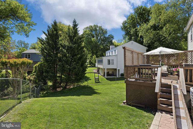 5593 ANN PEAKE DR, Fairfax, VA 22032