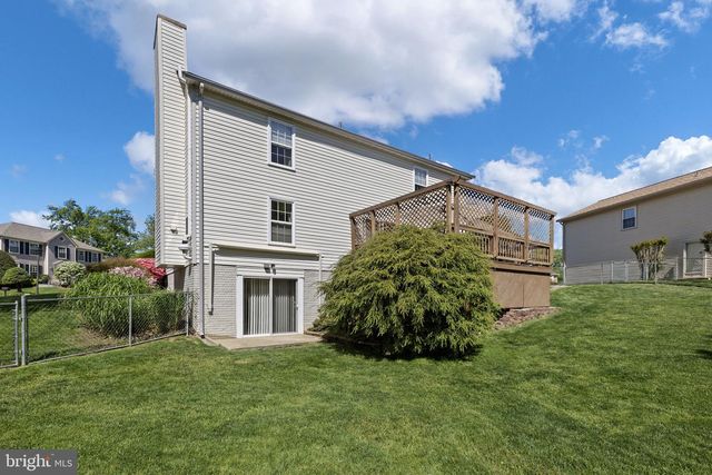 5593 ANN PEAKE DR, Fairfax, VA 22032