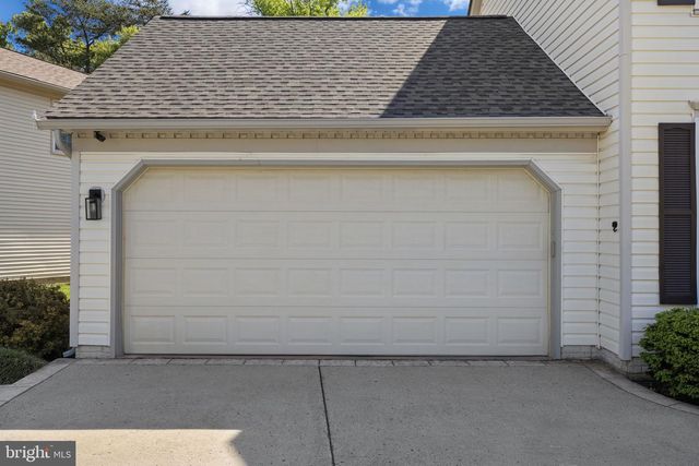 5593 ANN PEAKE DR, Fairfax, VA 22032