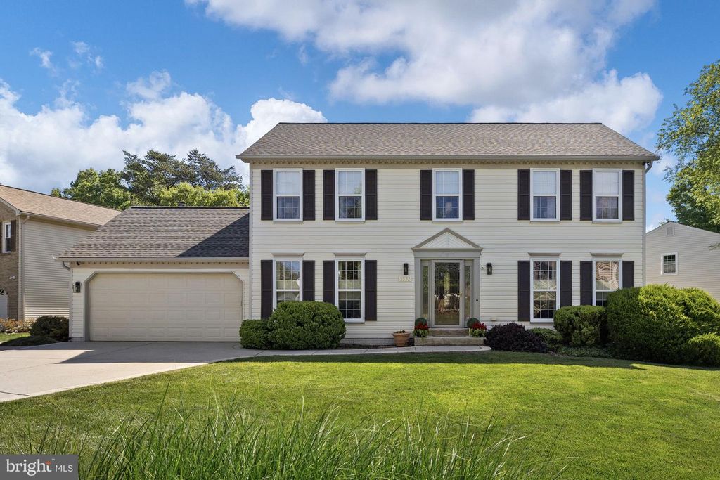 5593 ANN PEAKE DR, Fairfax, VA 22032