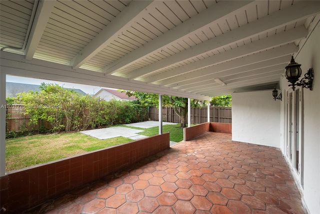 23 NW 109th Ave 5-S, Miami, FL 33172
