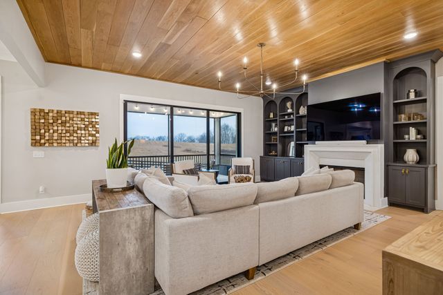 137 Alfred Ladd Rd, Franklin, TN 37064