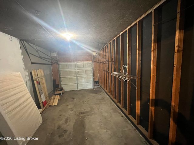 1220 Keane Ave, La Grange, KY 40031