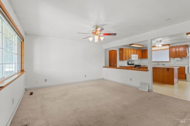 908 N Middleton Rd., Nampa, ID 83651