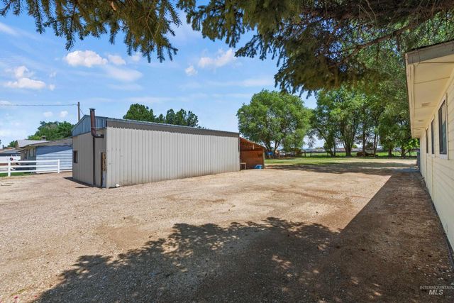908 N Middleton Rd., Nampa, ID 83651