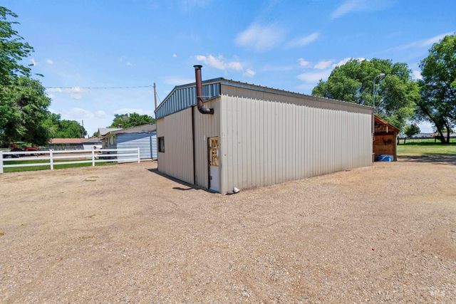 908 N Middleton Rd., Nampa, ID 83651