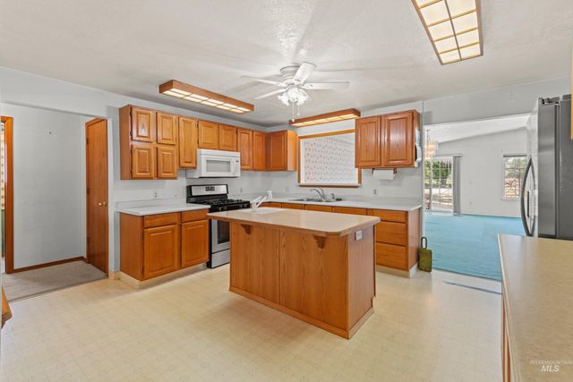 908 N Middleton Rd., Nampa, ID 83651