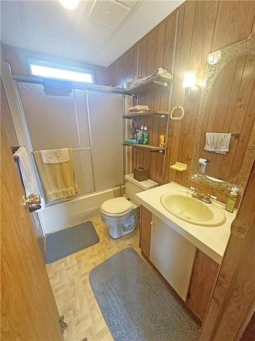 796 SE 1051 Road, Deepwater, MO 64740