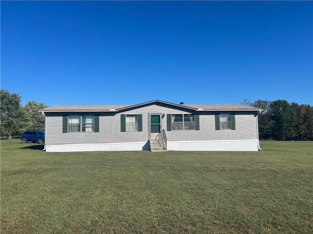 796 SE 1051 Road, Deepwater, MO 64740