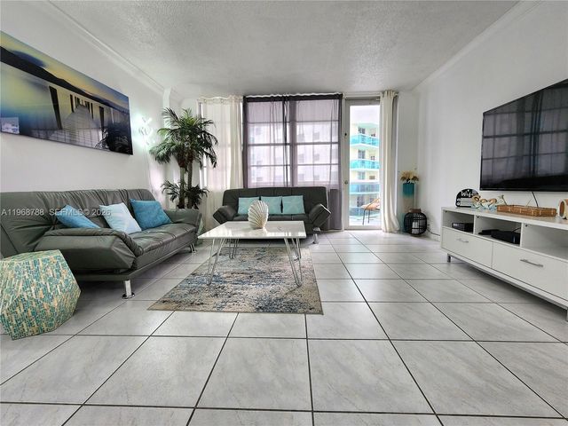 3725 S Ocean Drive 620, Hollywood, FL 33019