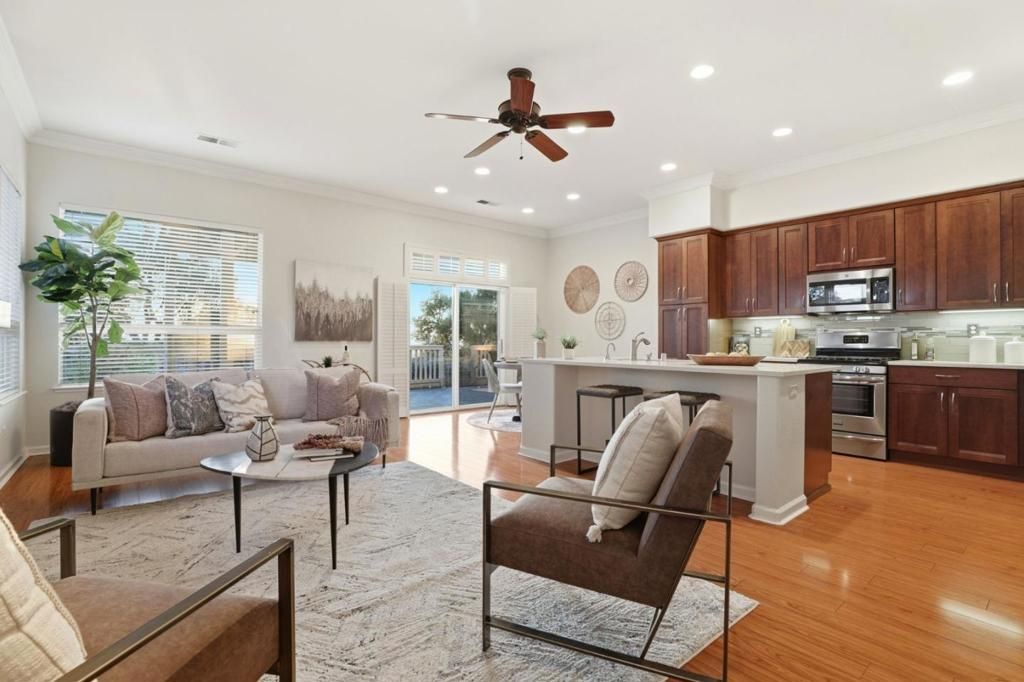 Image 10 of property listing at 9050 Village View Loop, San Jose, CA 95135