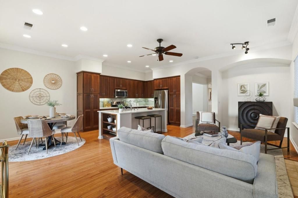 Image 11 of property listing at 9050 Village View Loop, San Jose, CA 95135