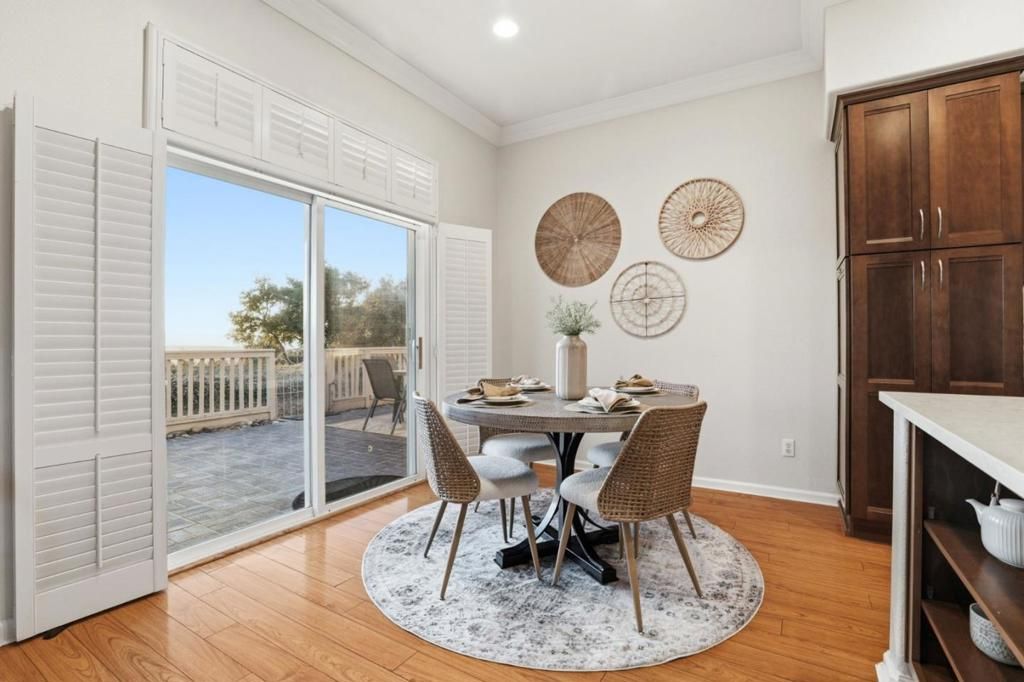 Image 18 of property listing at 9050 Village View Loop, San Jose, CA 95135