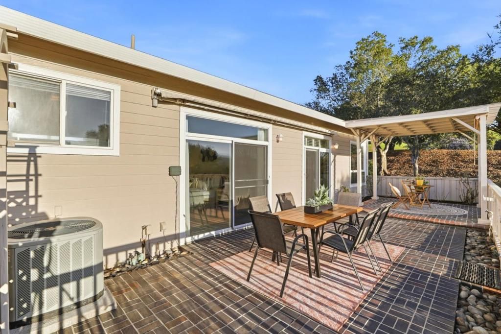 Image 31 of property listing at 9050 Village View Loop, San Jose, CA 95135