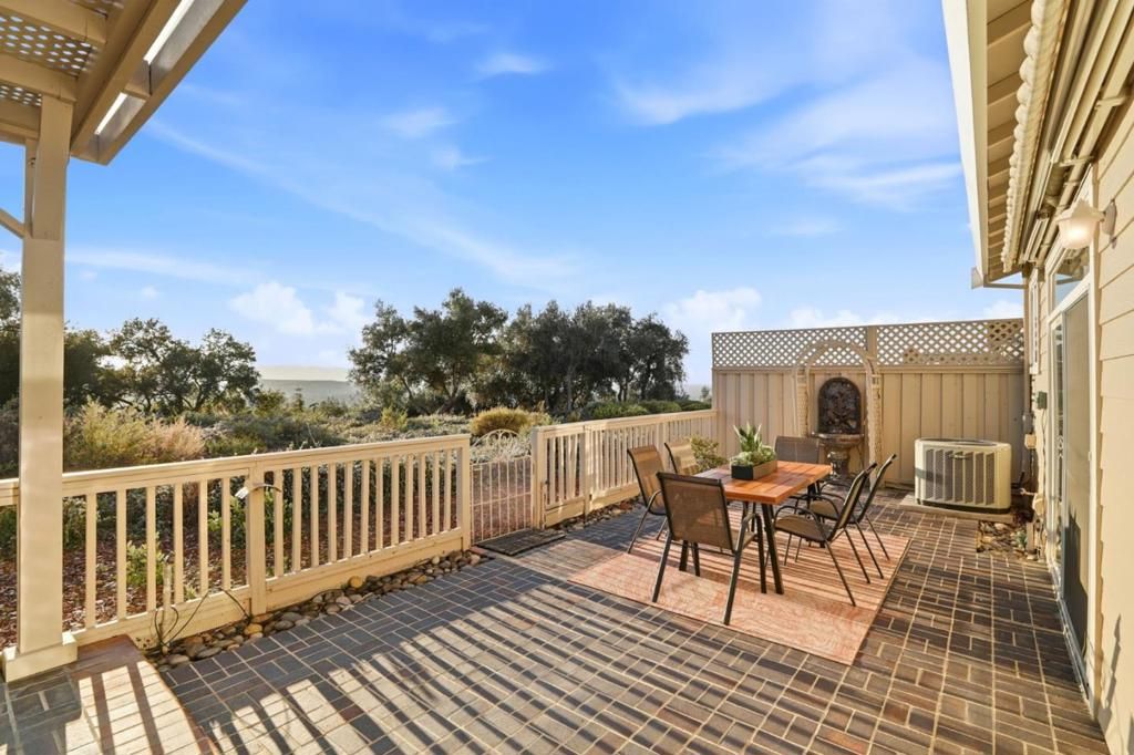 Image 36 of property listing at 9050 Village View Loop, San Jose, CA 95135