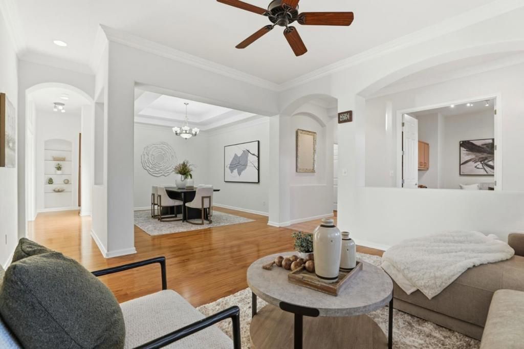 Image 6 of property listing at 9050 Village View Loop, San Jose, CA 95135