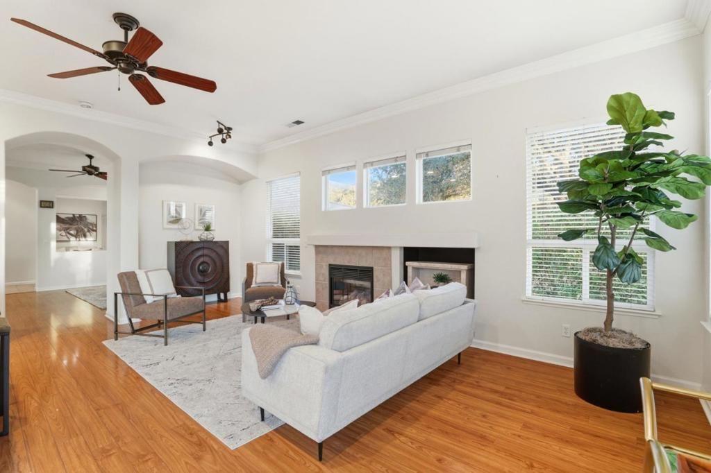 Image 8 of property listing at 9050 Village View Loop, San Jose, CA 95135