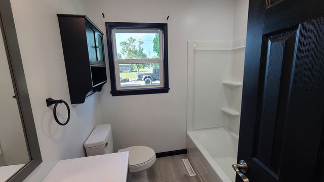 1302 Western St, Wellington, KS 67152