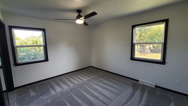 1302 Western St, Wellington, KS 67152