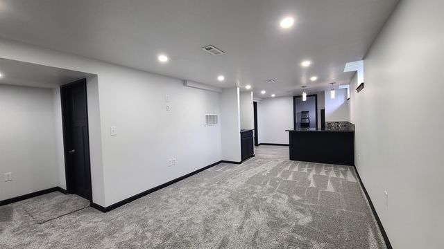 1302 Western St, Wellington, KS 67152