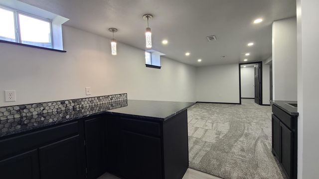 1302 Western St, Wellington, KS 67152