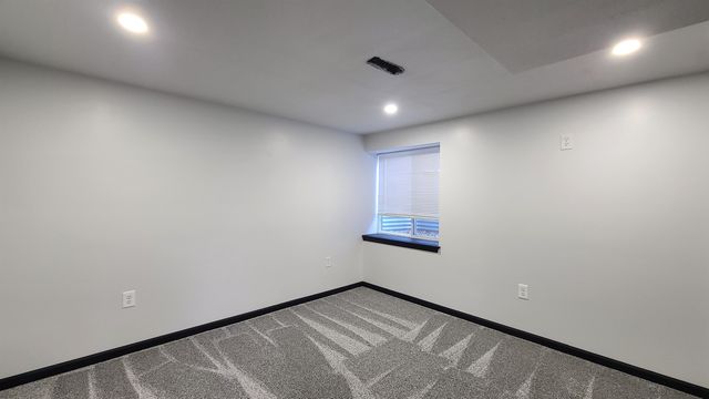 1302 Western St, Wellington, KS 67152