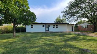 1302 Western St, Wellington, KS 67152