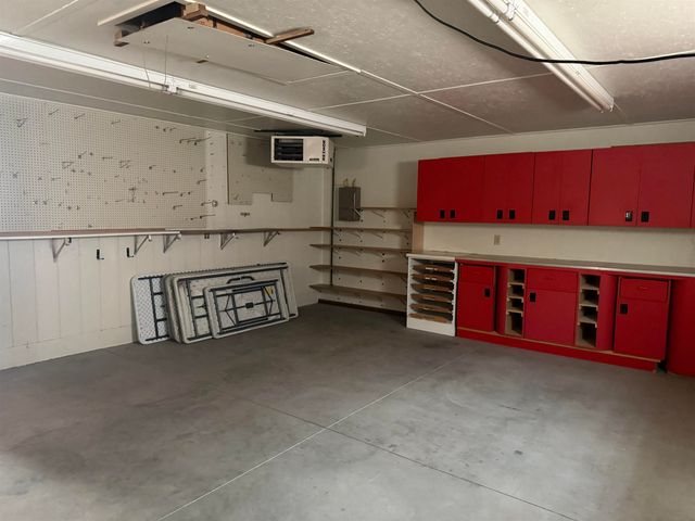 702 9TH AVE NE, Minot, ND 58703