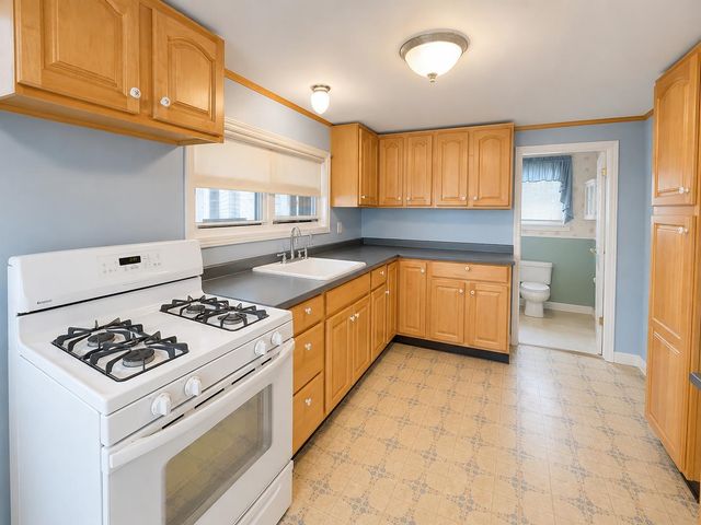 26 W. Shore Drive, Raymond, NH 03077