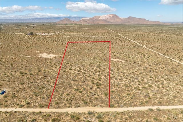 0 Champagne Avenue, Mojave, CA 93501