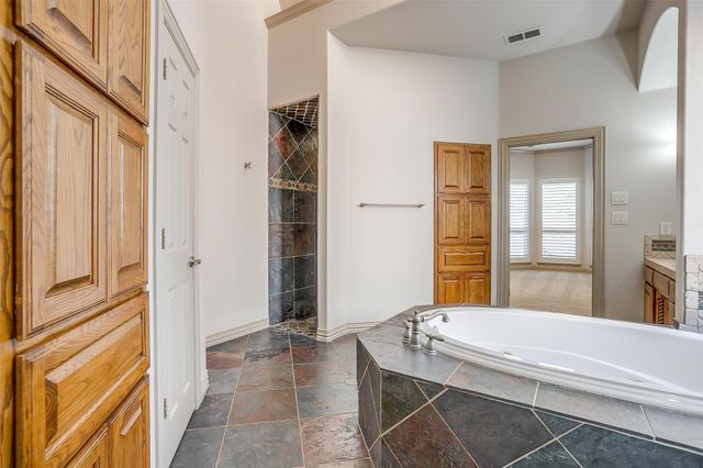 13780 W Riviera Drive, Fort Worth, TX 76028