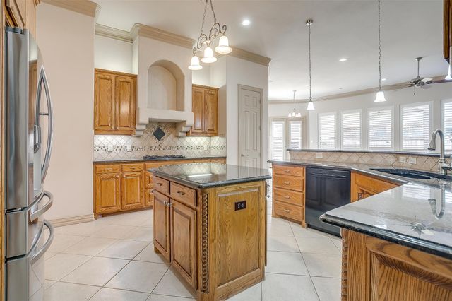 13780 W Riviera Drive, Fort Worth, TX 76028