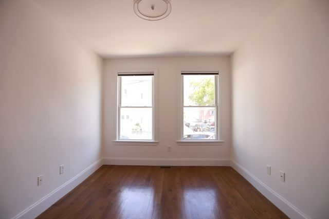 76 Flint St 1, Somerville, MA 02145