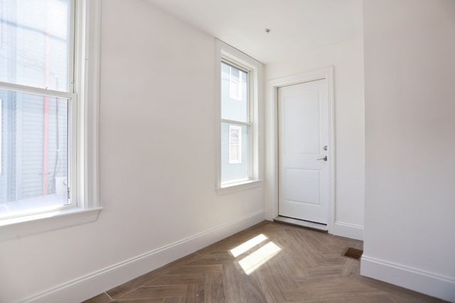 76 Flint St 1, Somerville, MA 02145
