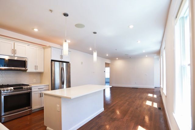 76 Flint St 1, Somerville, MA 02145
