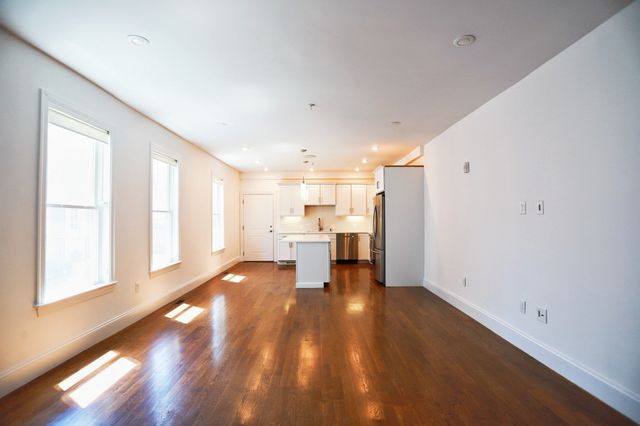 76 Flint St 1, Somerville, MA 02145