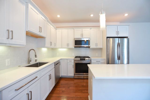 76 Flint St 1, Somerville, MA 02145