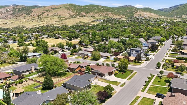 563 E 350 N, Bountiful, UT 84010