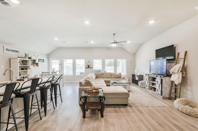 18906 Sorrento Point Drive, New Caney, TX 77357