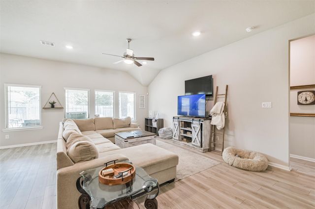 18906 Sorrento Point Drive, New Caney, TX 77357