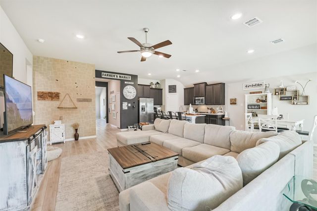 18906 Sorrento Point Drive, New Caney, TX 77357