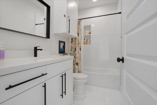314 Delatorre Street, Trenton, TX 75490