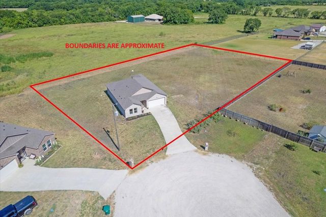 314 Delatorre Street, Trenton, TX 75490